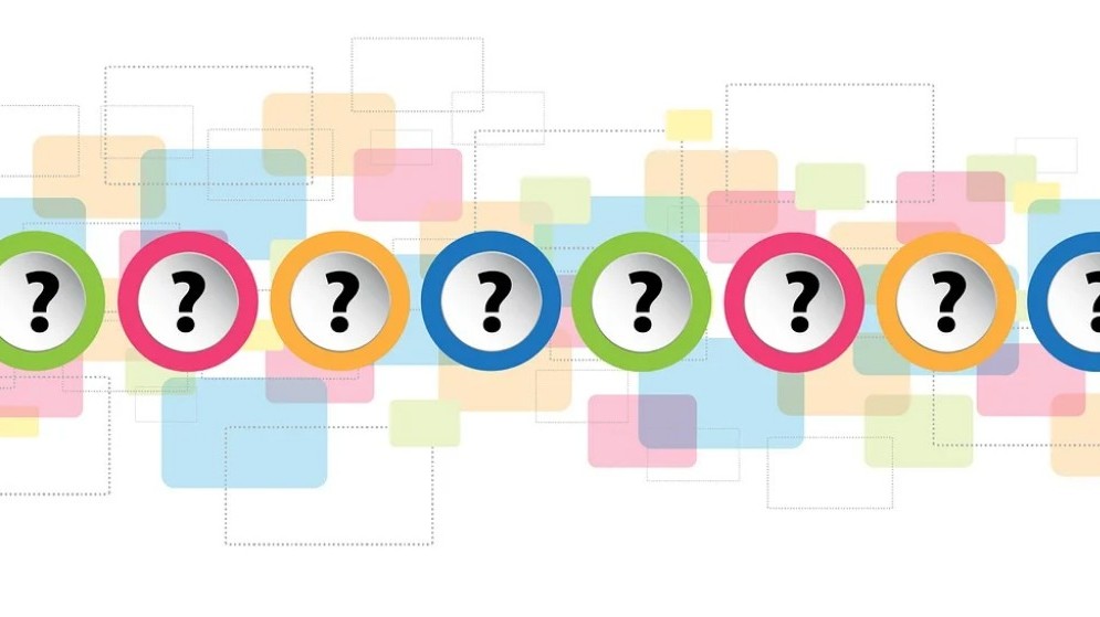 Melyik húzódik Afrikában?