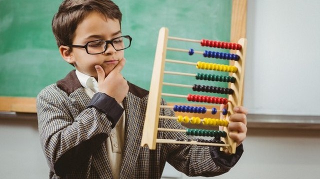 (-4)-(-2):2=? (-4)-(-2):2=?