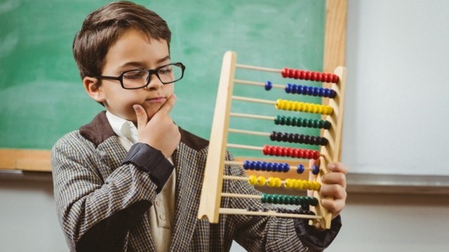 Melyik szám nem osztója a 224-nek?