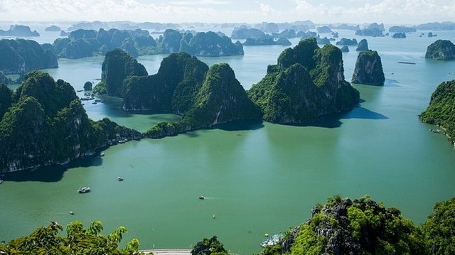 A felsoroltak közül, melyik található az Indokínai-félszigeten?