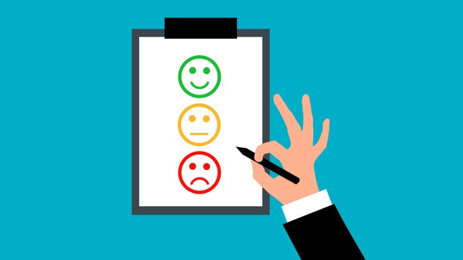 Híres drámaíró, műfordító volt Csiky Gergely. Melyik magyarországi színházat nevezték róla el?