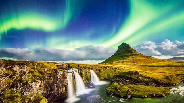 Melyik ország fővárosa Reykjavik?