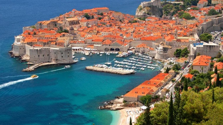 Mi Dubrovnik régi magyar neve?